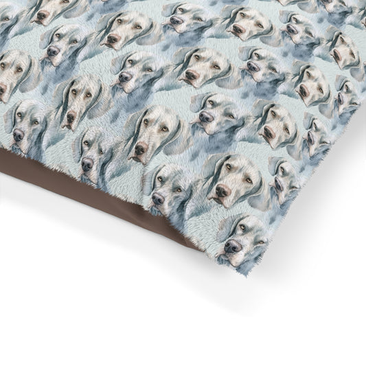 Majestic Weimaraner Dog Pattern Style Pet Bed